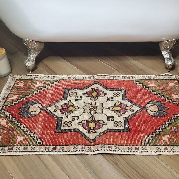 008 - PRIYANKA - Picture 2 of 4